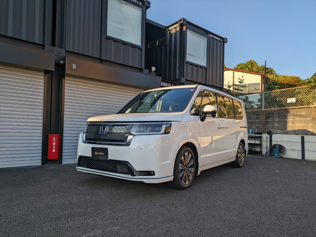 新型車ホンダ ステップワゴン のガラスコーティング施工車事例 / 東京都川崎市N様 | 横浜で車のコーティングならミスターポリッシュへ