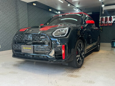 アルミホイールの裏側もコーティング ｜ 新型車MINI John Cooper Works / ミニ ジョンクーパーワークスのガラスコーティング施工車事例 ／ 神奈川県横浜市泉区H様より