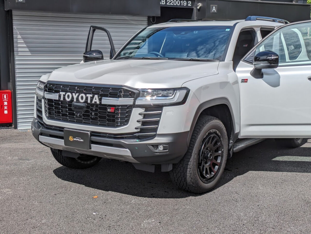 新型車 トヨタ ランドクルーザー300 GRエディションのシートコーティング施工車事例/神奈川県W様