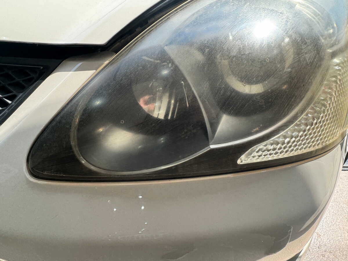 ヘッドライト磨きで新品同様の透明度へ!ホンダ シヴィックType Rのリペア施工車事例 / 神奈川県横浜市瀬谷区N様より