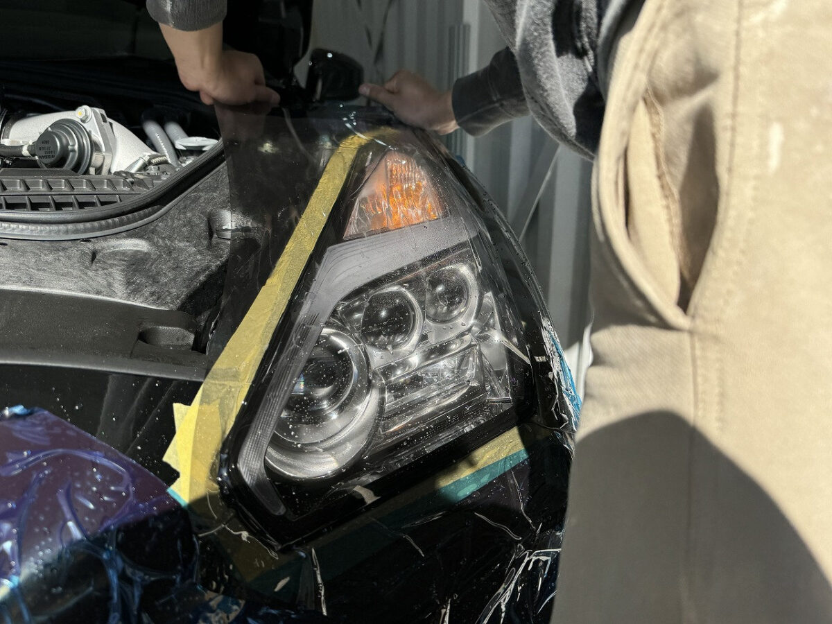 新型車 NISSAN GT-R のヘッドライトをスモークへ。プロテクションフィルム施工車事例 /神奈川県横浜市T様より