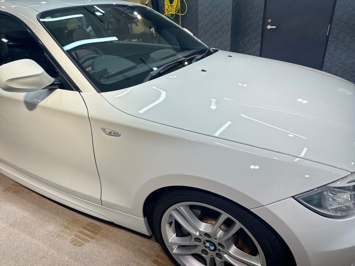BMW 1シリーズのガラスコーティングとヘッドライトリペア 完成