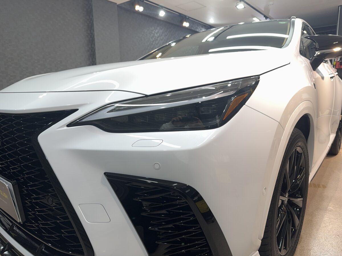 レクサス NX350hへのセラミックコーティング二層“SIX CERAMIC”の施工完了