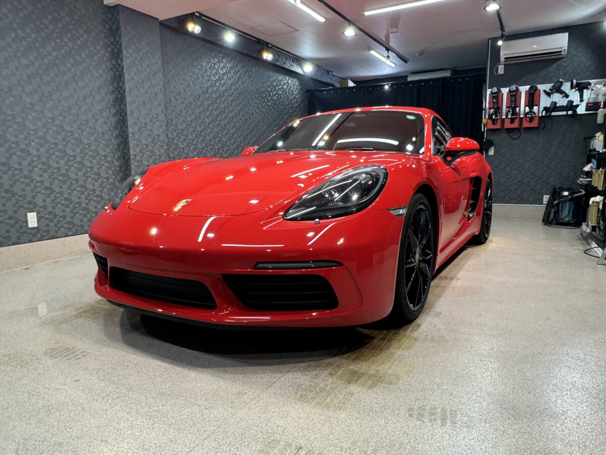 ポルシェ 718ケイマンのガラスコーティング施工完成