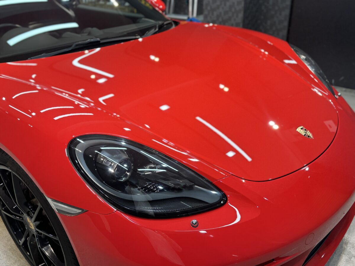 ポルシェ 718ケイマンのガラスコーティング施工完成