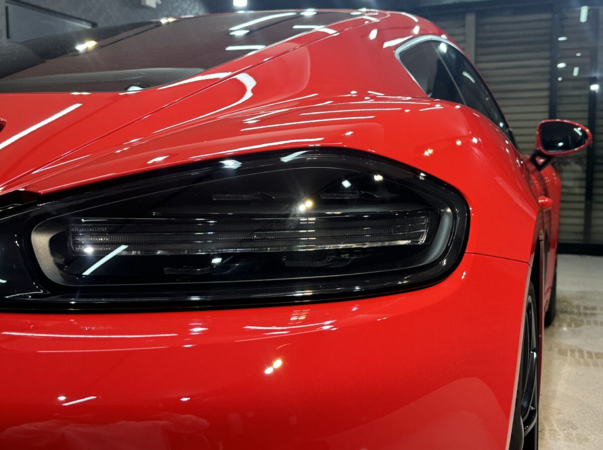 ポルシェ 718ケイマンのガラスコーティング施工完成