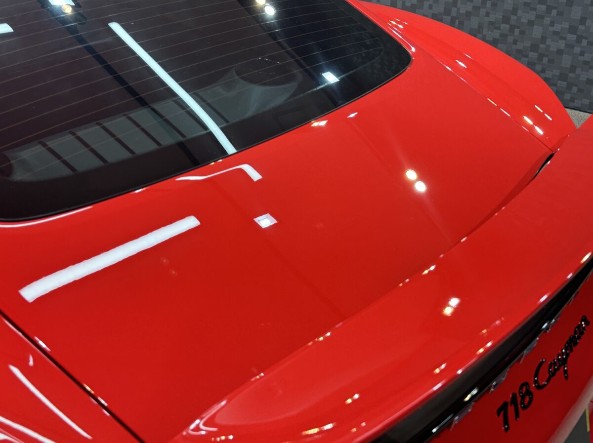 ポルシェ 718ケイマンのガラスコーティング施工完成
