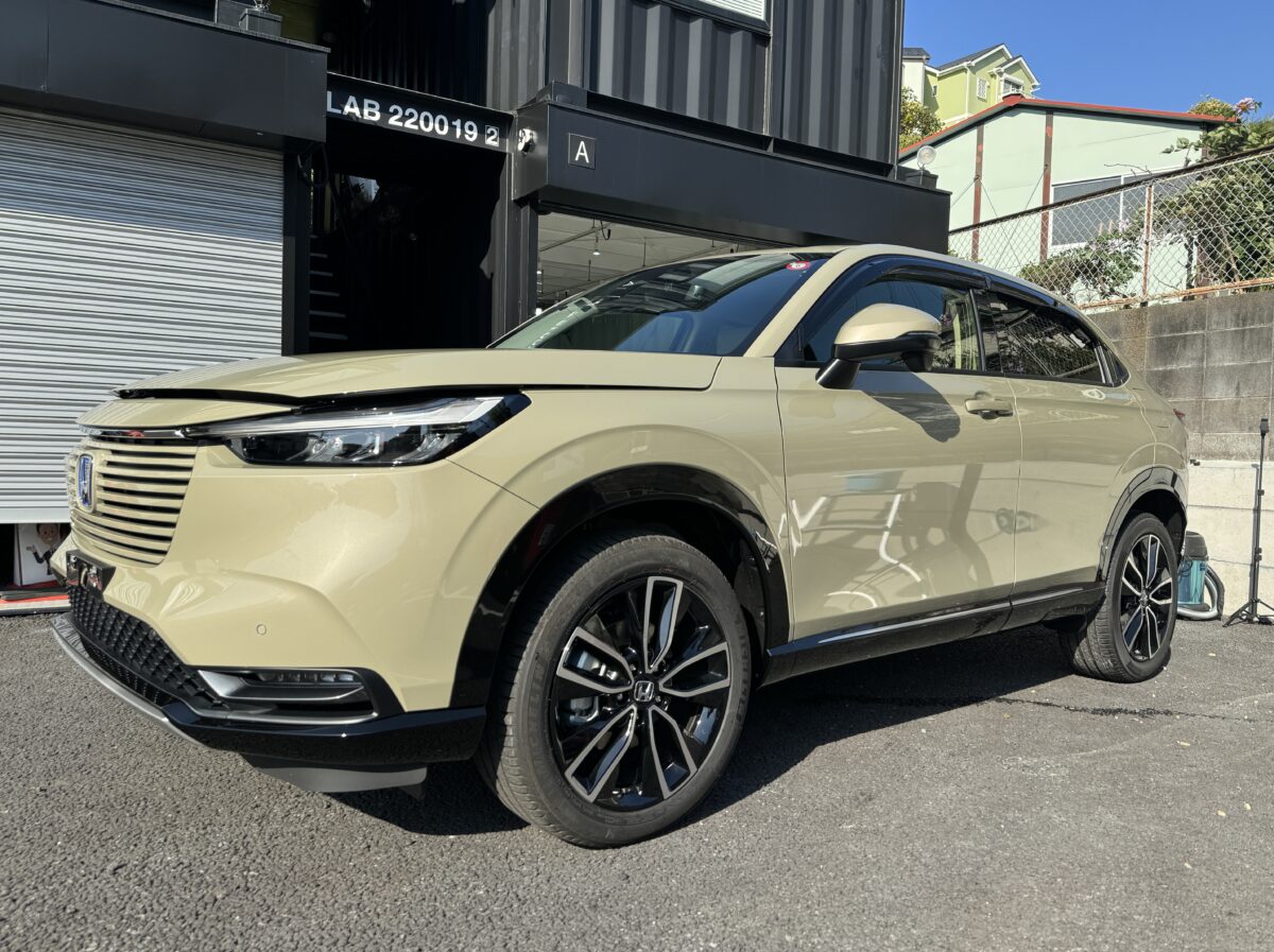 耐イオンデポジット性が高いガラスコーティング! 新型車ヴェゼルHVのコーティング施工車事例/神奈川県横浜市A様より