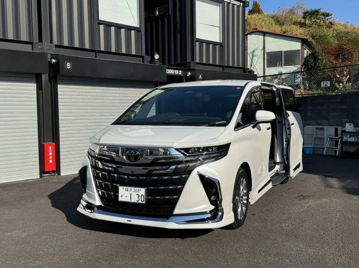 新型車アルファードのガラスコーティング 横浜の専門店の施工事例 / 神奈川県横浜市H様より