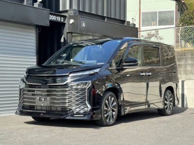 新型車トヨタ VOXY のガラスコーティング施工車事例／神奈川県横浜市M様より