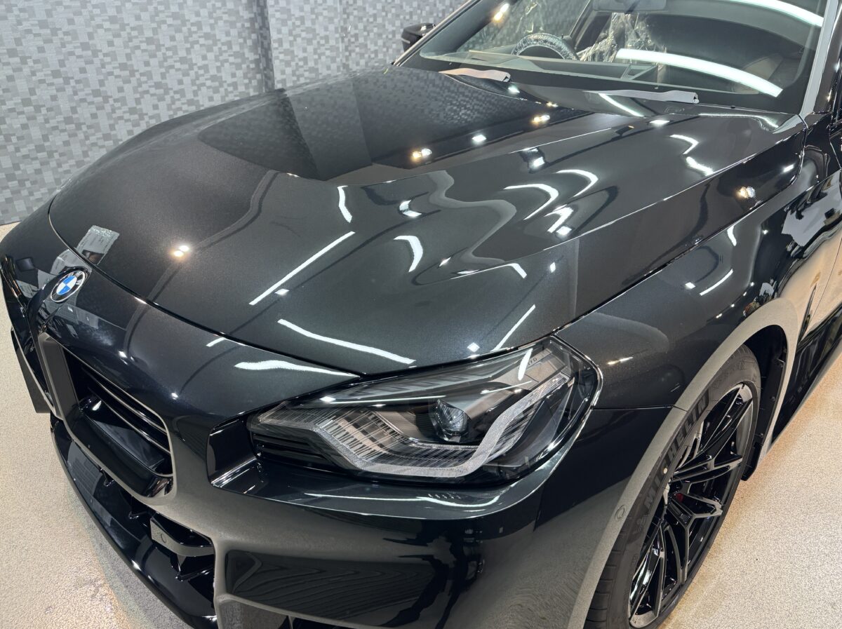 BMW M2のガラスコーティング施工完了 ～新車以上の輝きへ～