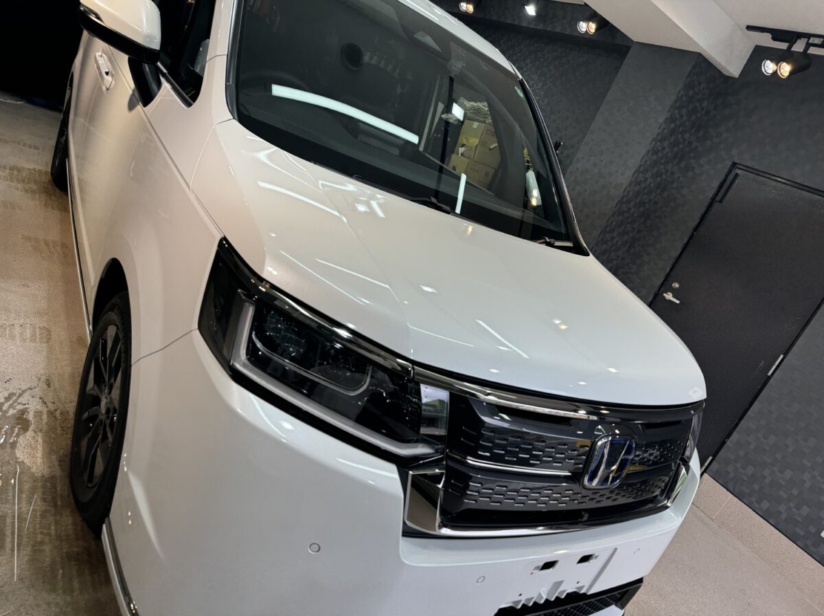 新型車ホンダ ステップワゴンのガラスコーティング施工 完了