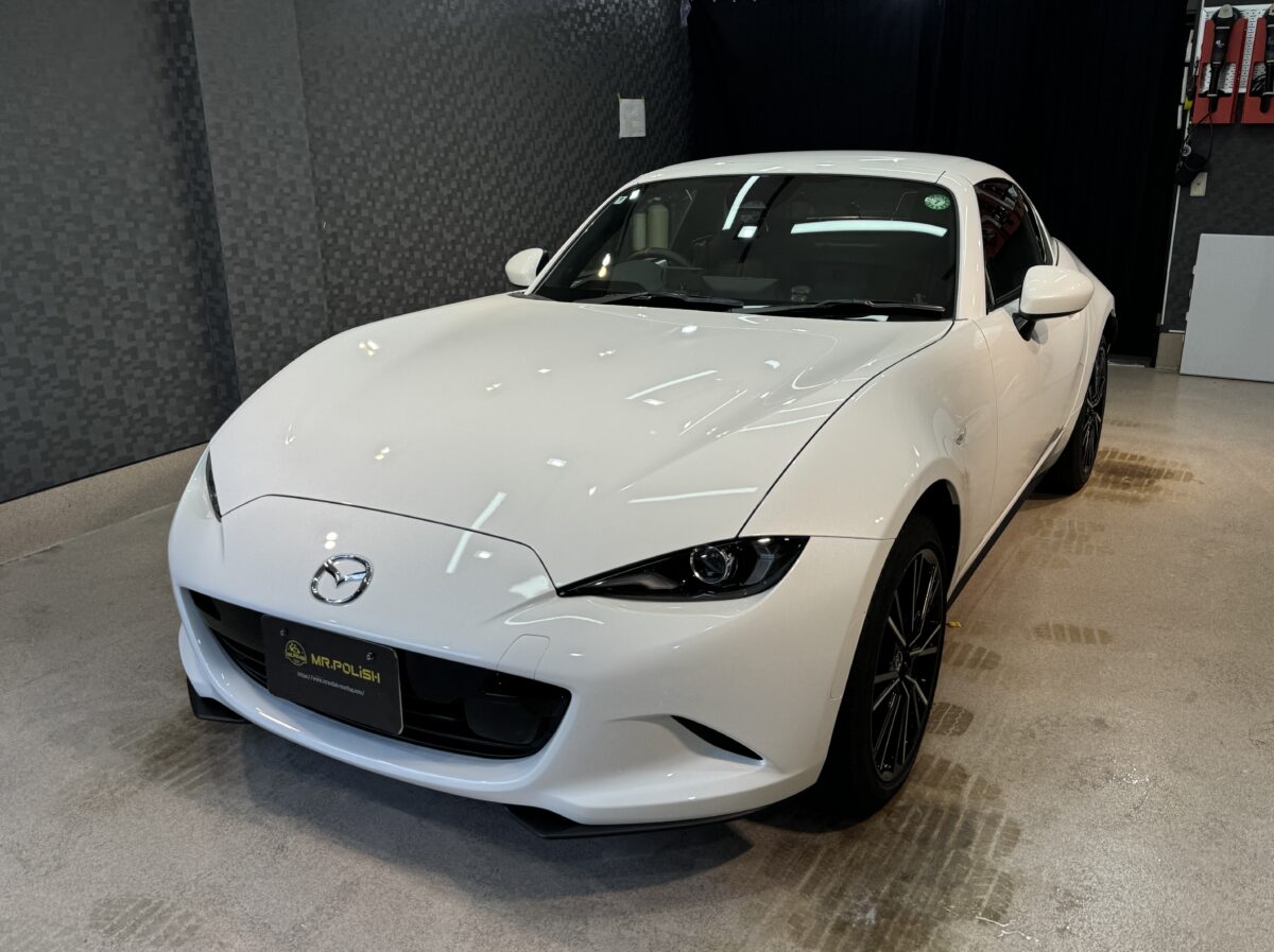 新型車マツダ ロードスターのガラスコーティング施工が完了