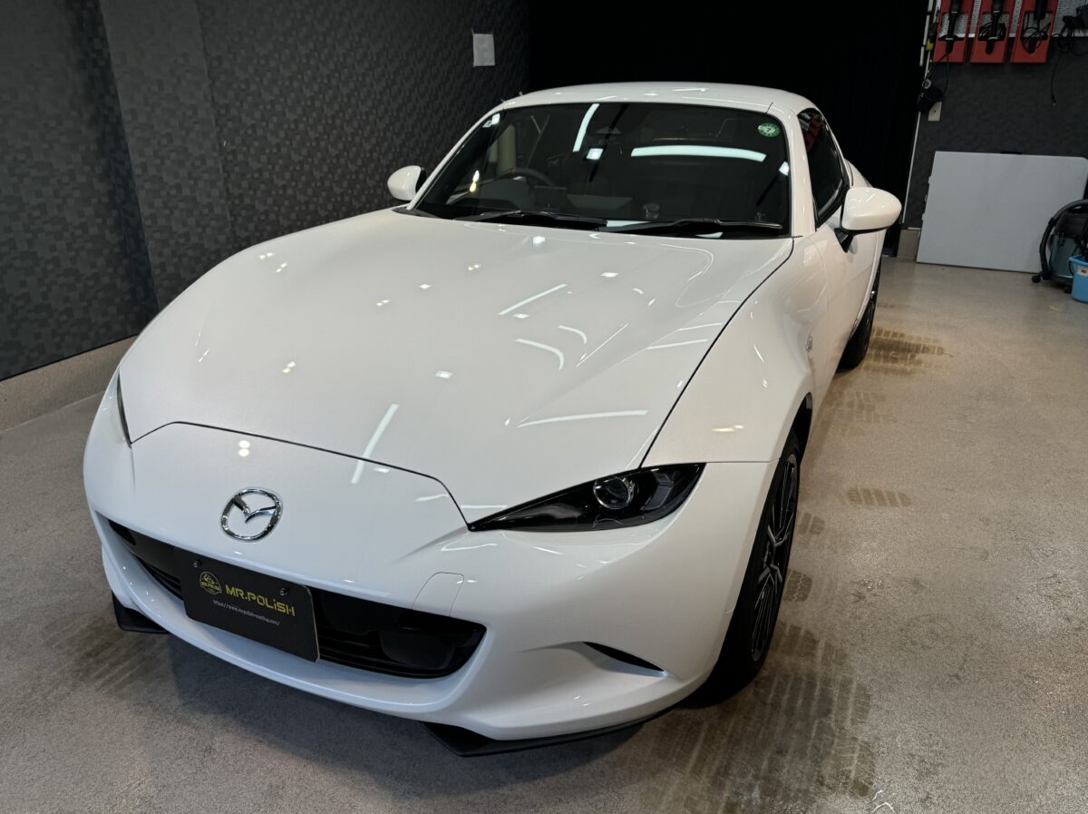 新型車マツダ ロードスターのガラスコーティング施工が完了