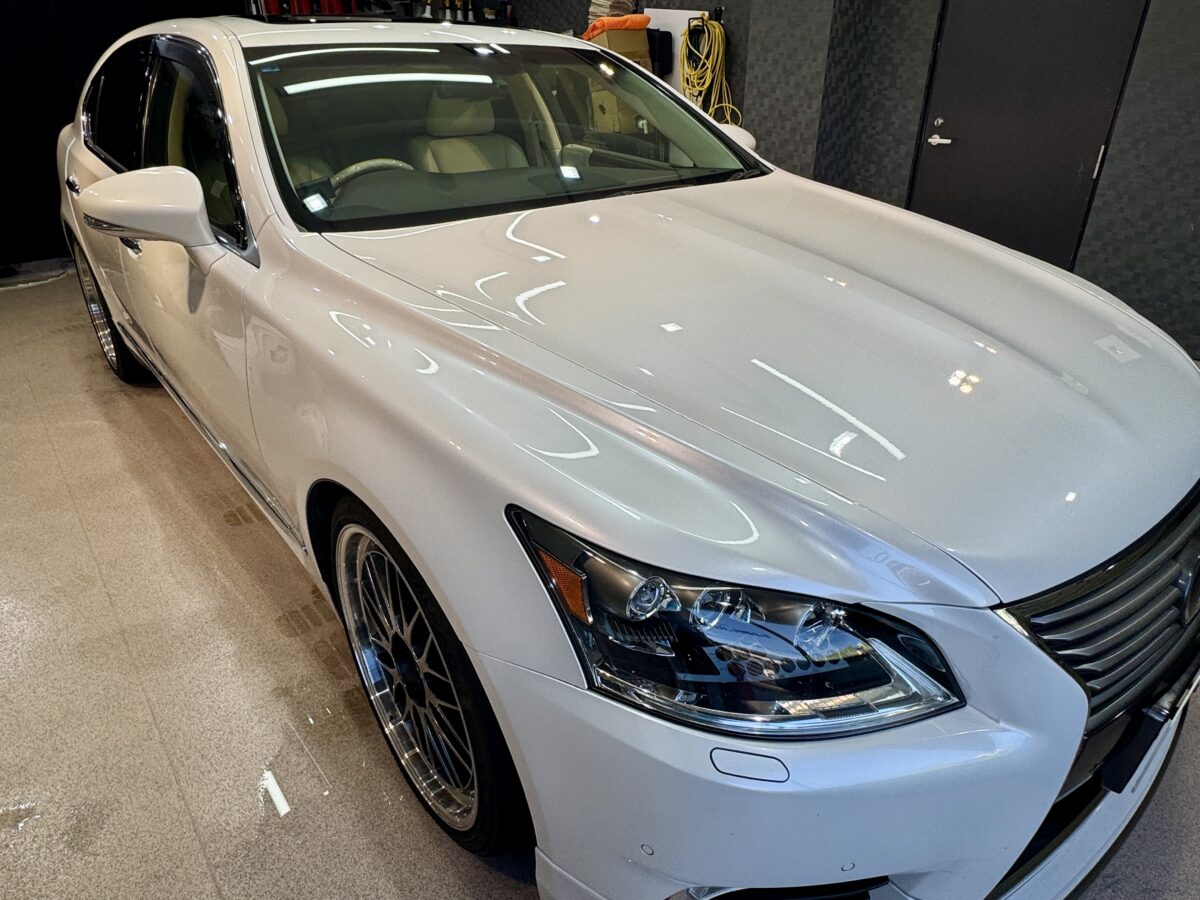 レクサス LS460のガラスコーティングの施工が完了