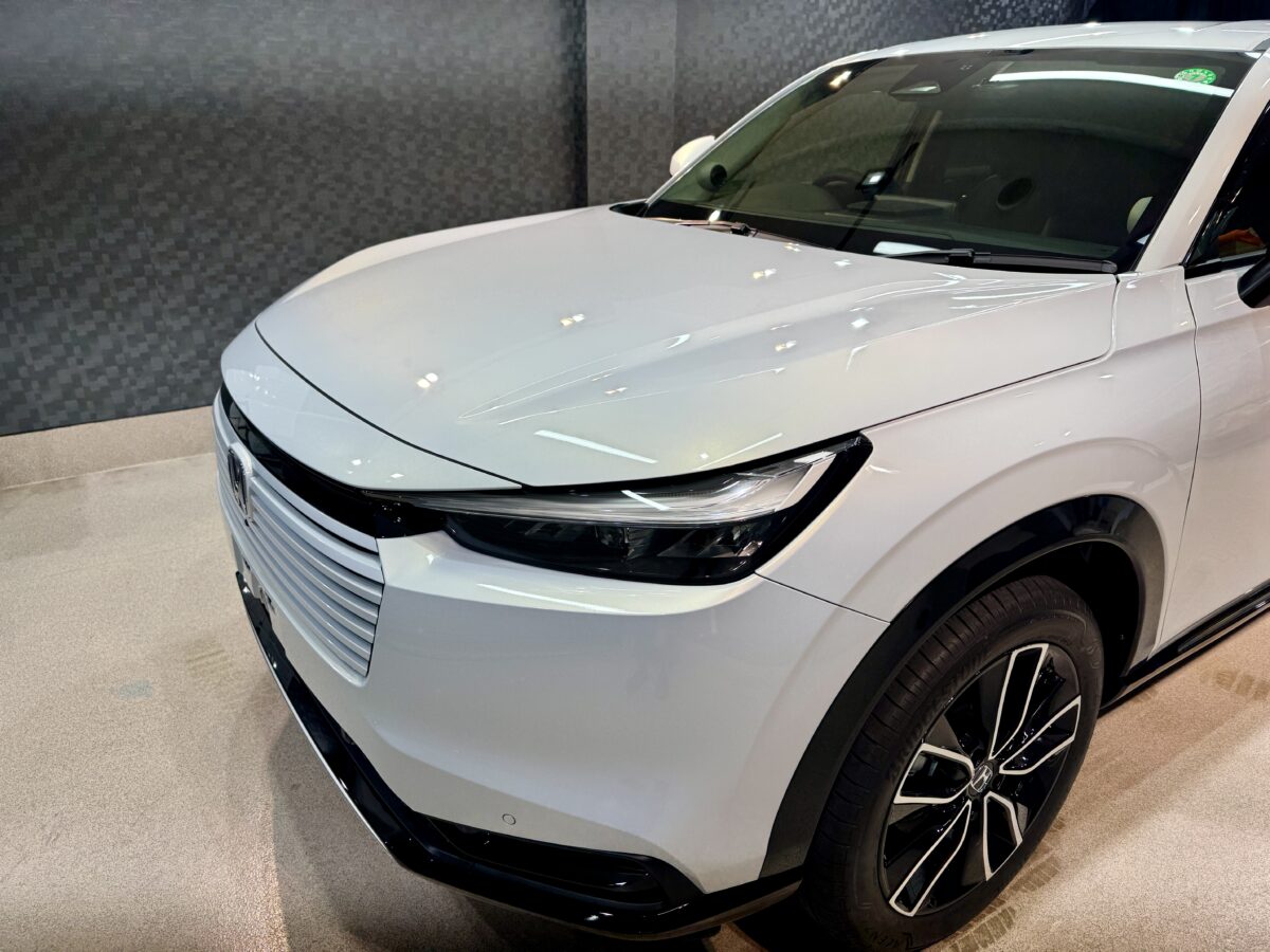 新型車ホンダ ヴェゼルへのセラミックコーティングの施工が完了