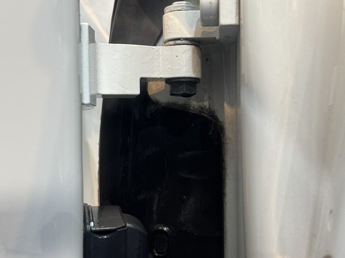 細部に蓄積された汚れ