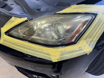 ヘッドライトの黄ばみ除去ならお任せを。 ｜ レクサス ISのヘッドライトリペア施工車事例 ／ 神奈川県横浜市瀬谷区I様より