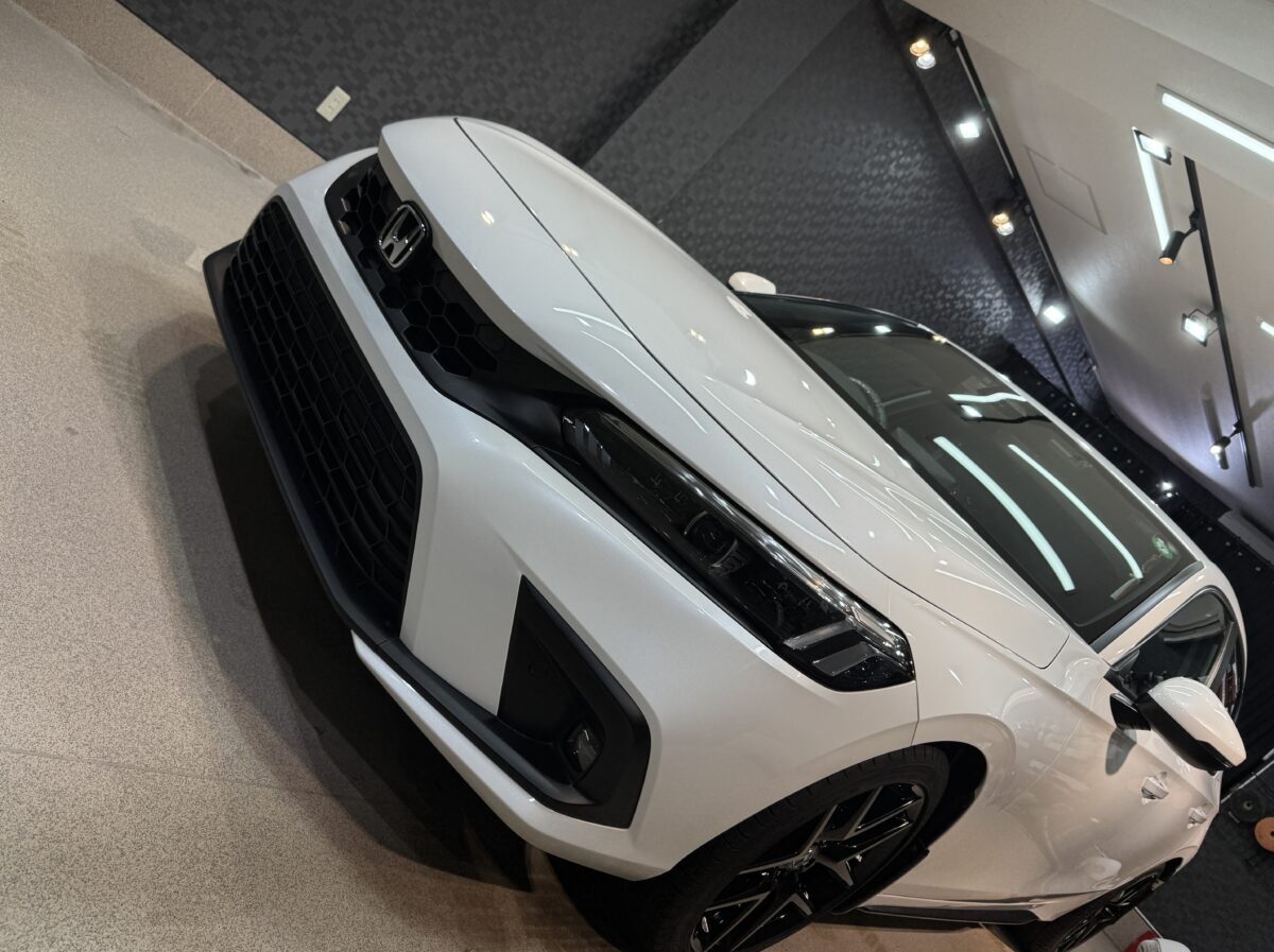 ホンダ シビックのガラスコーティング施工が完了