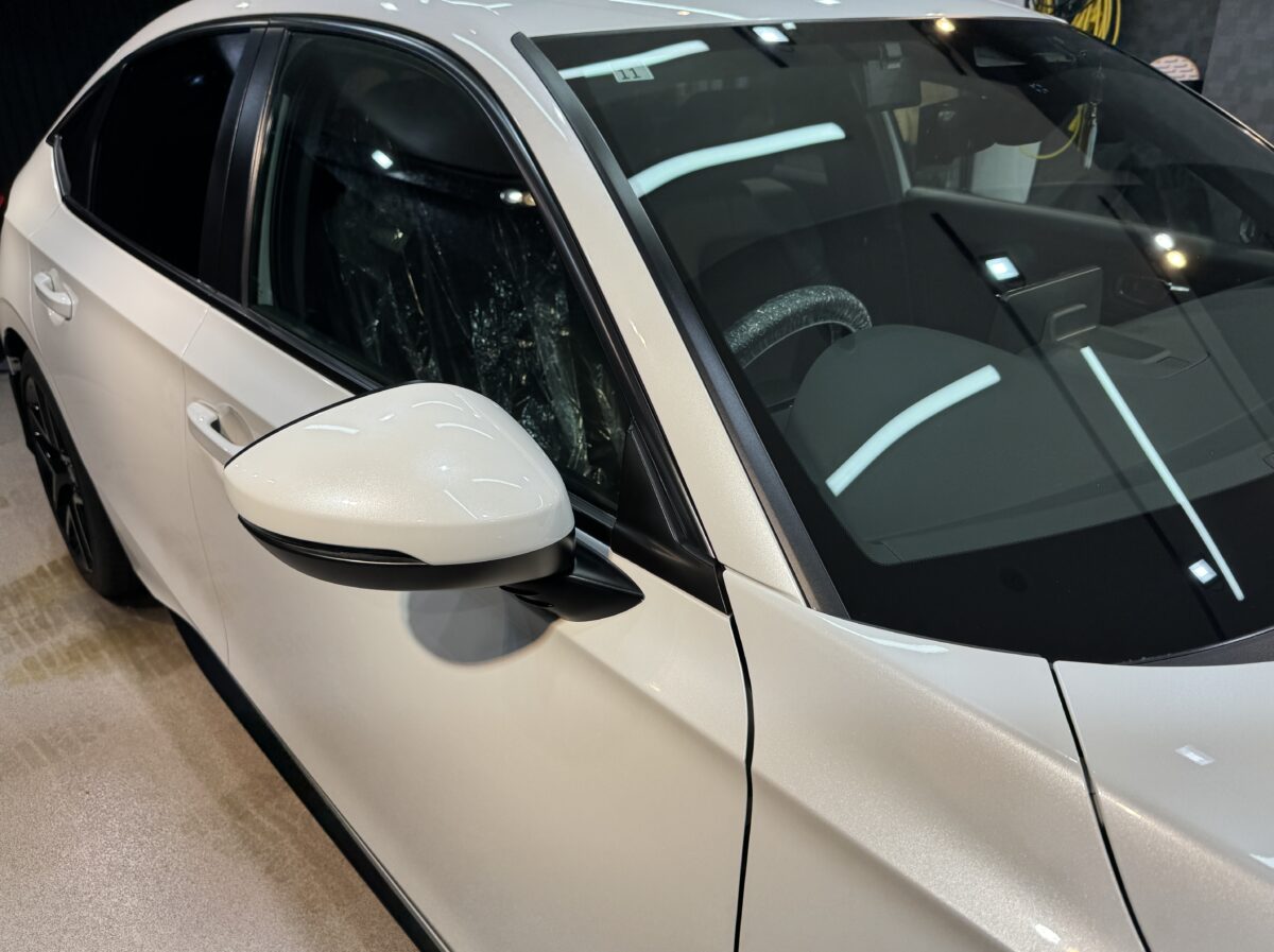 ホンダ シビックのガラスコーティング施工が完了
