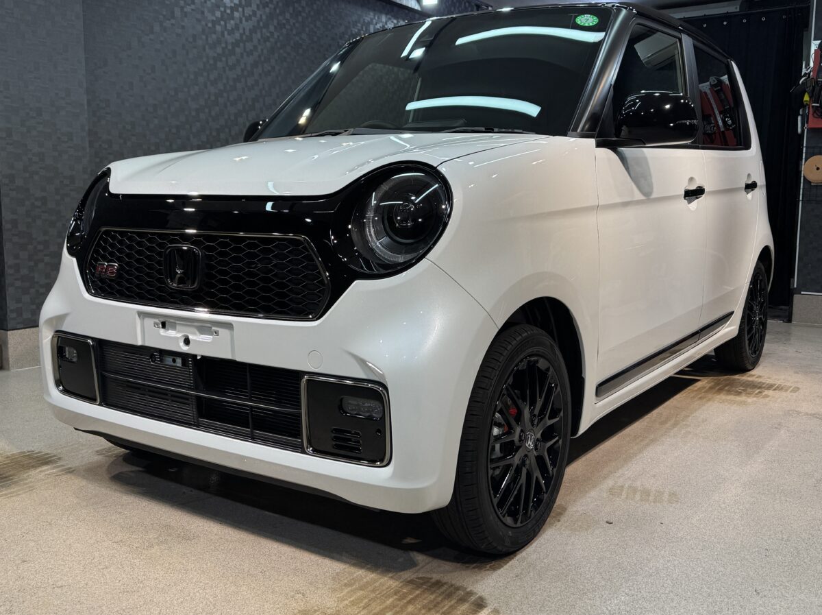 ホンダ N-ONEのガラスコーティング施工が完了