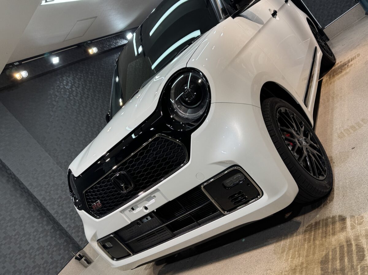 ホンダ N-ONEのガラスコーティング施工が完了