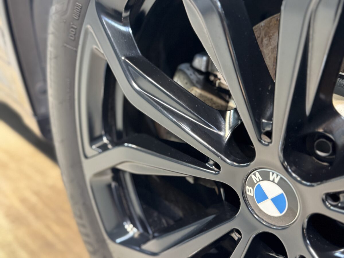 BMW X3へのセラミックコーティング二層施工が完了