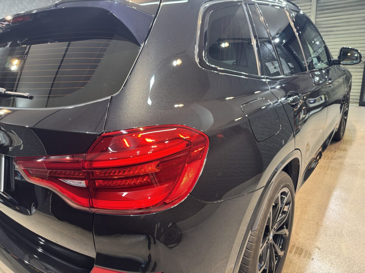 BMW X3へのセラミックコーティング二層施工が完了