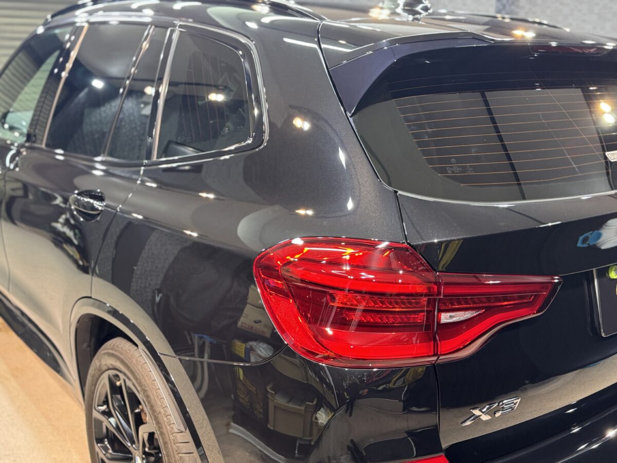 BMW X3へのセラミックコーティング二層施工が完了