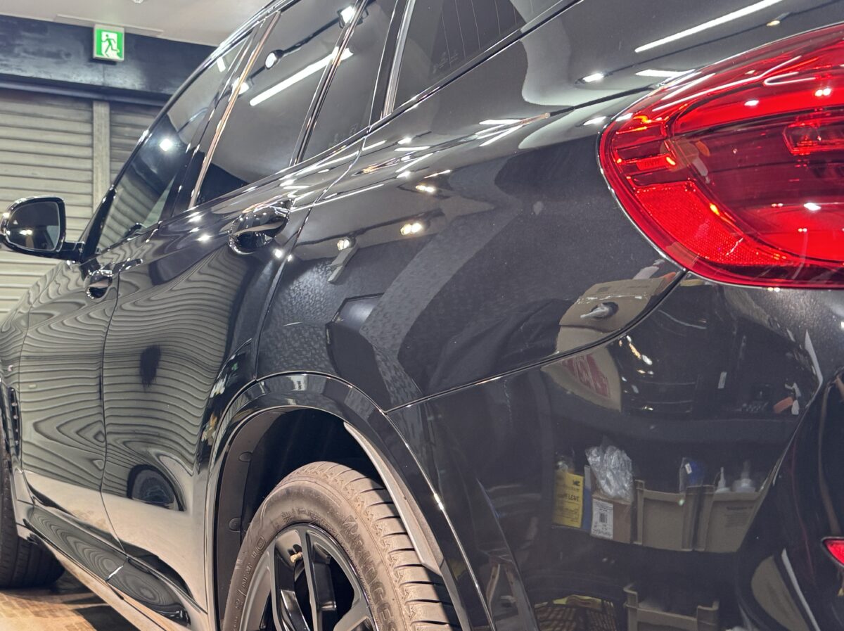 BMW X3へのセラミックコーティング二層施工が完了