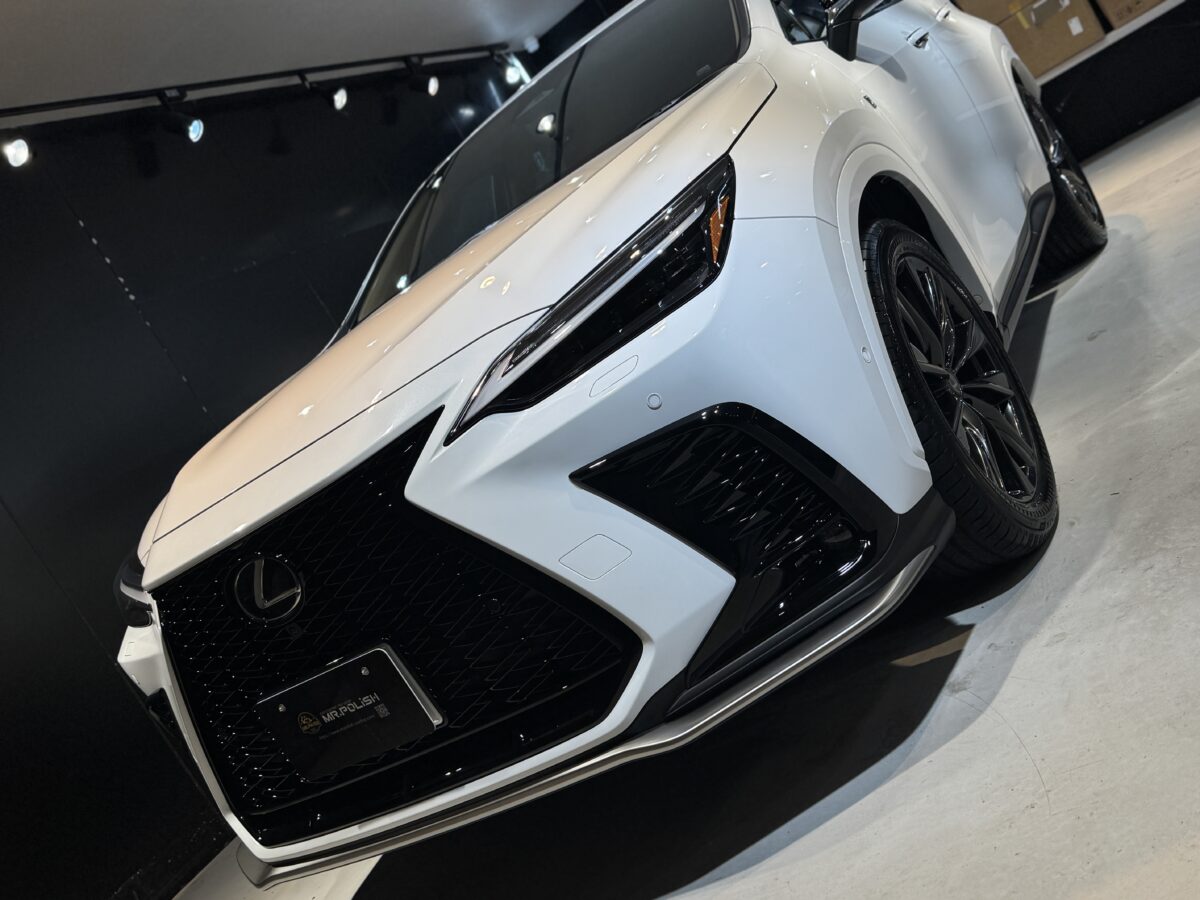 LEXUS NX350h へのセラミックコーティング二層の施工が完了