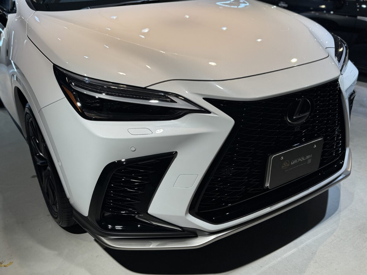 LEXUS NX350h へのセラミックコーティング二層の施工が完了