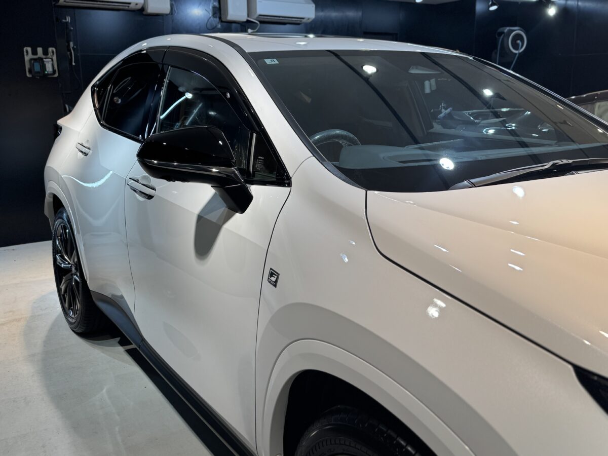 LEXUS NX350h へのセラミックコーティング二層の施工が完了