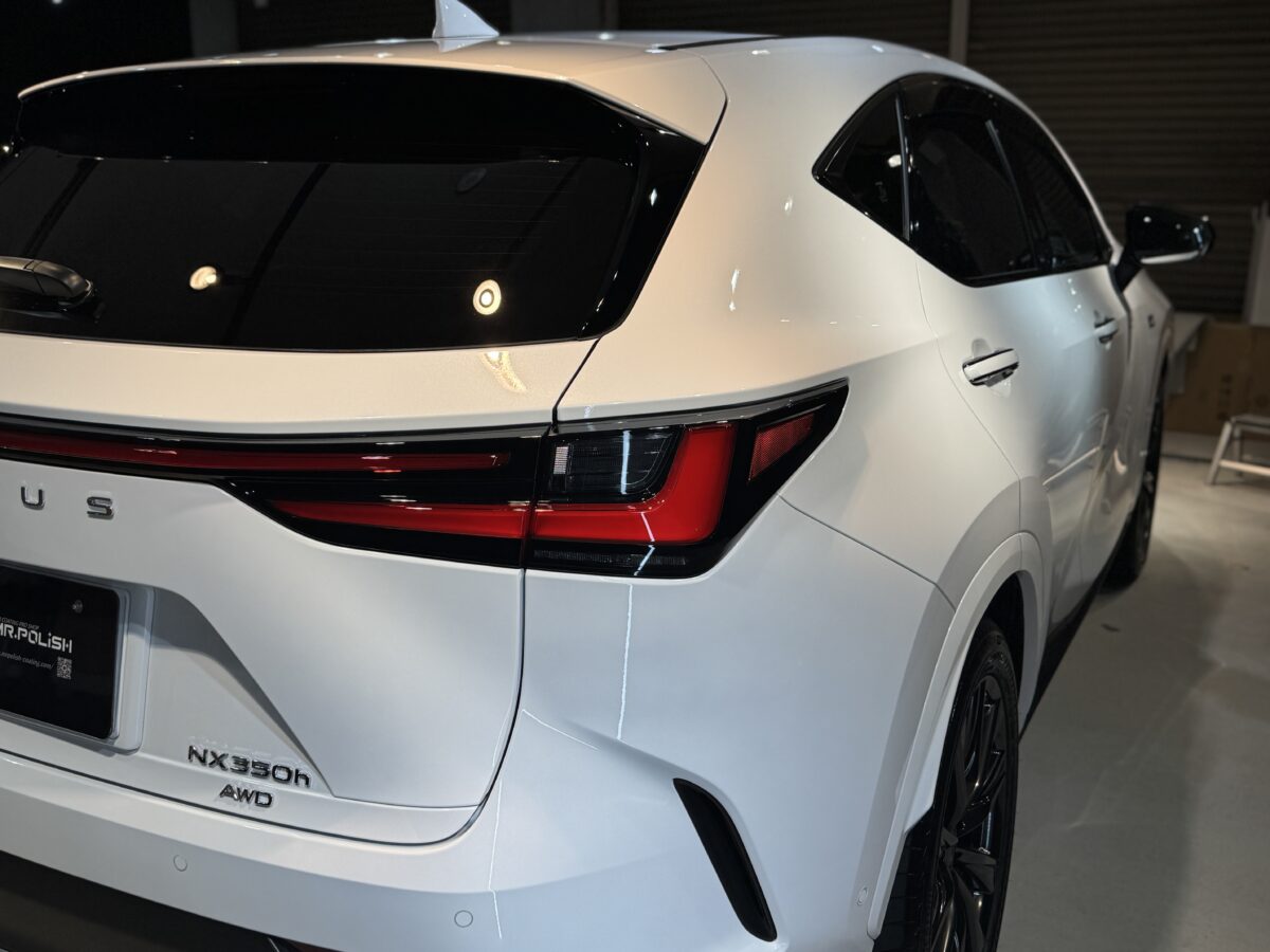 LEXUS NX350h へのセラミックコーティング二層の施工が完了
