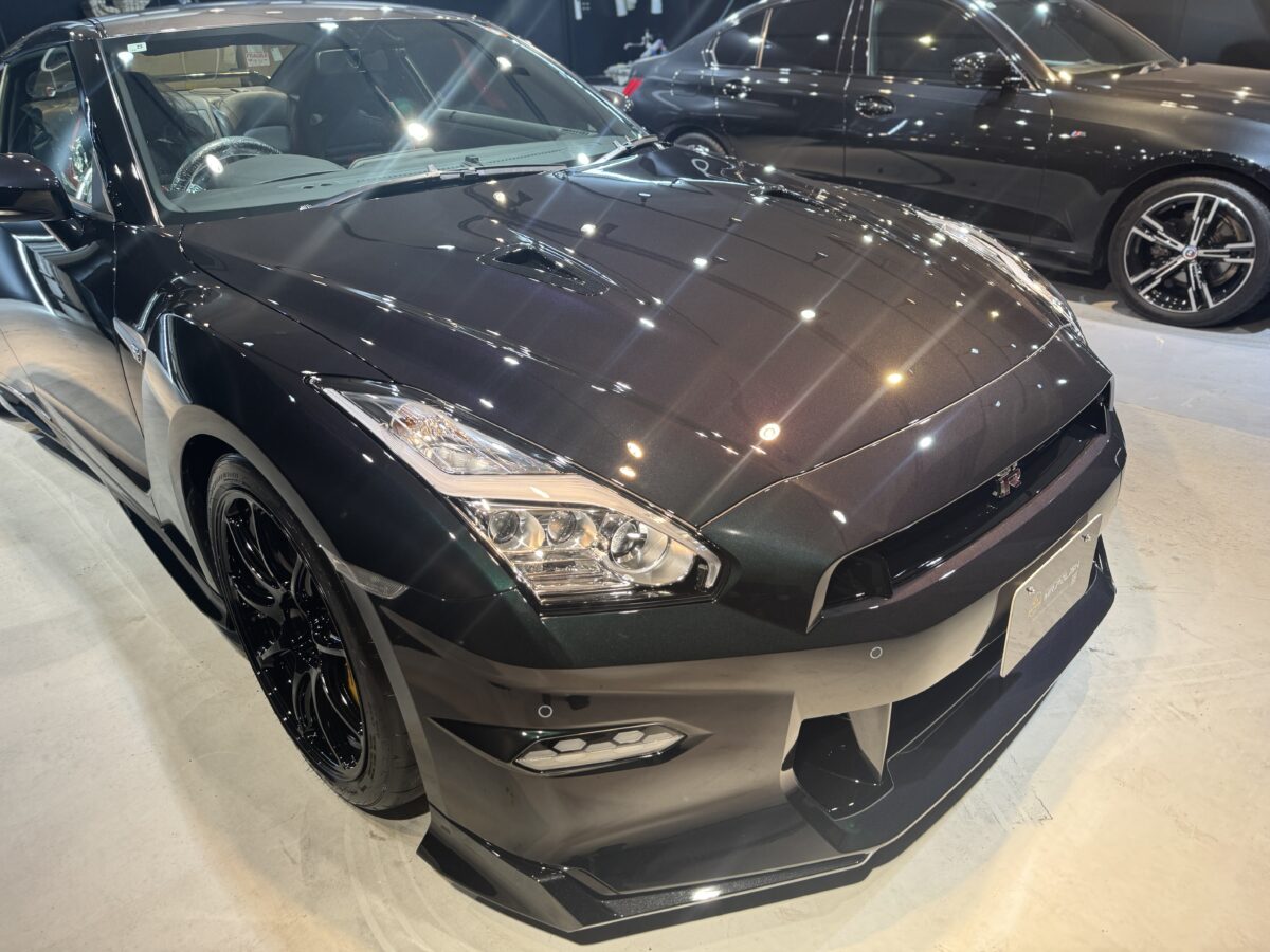 新型日産 GTR R35 nismo T-specへのセラミックコーティングの施工完了
