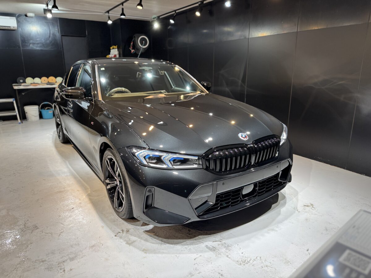 BMW3シリーズ セラミックコーティング二層施工が完了