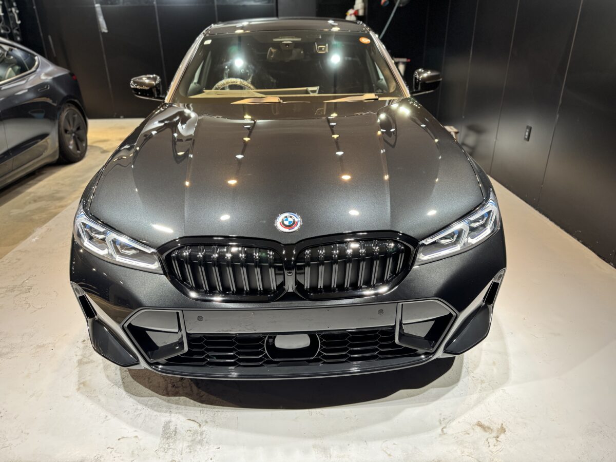 BMW3シリーズ セラミックコーティング二層施工が完了
