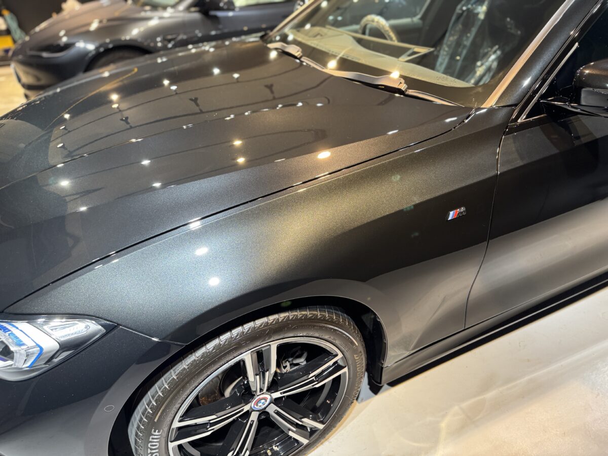 BMW3シリーズ セラミックコーティング二層施工が完了