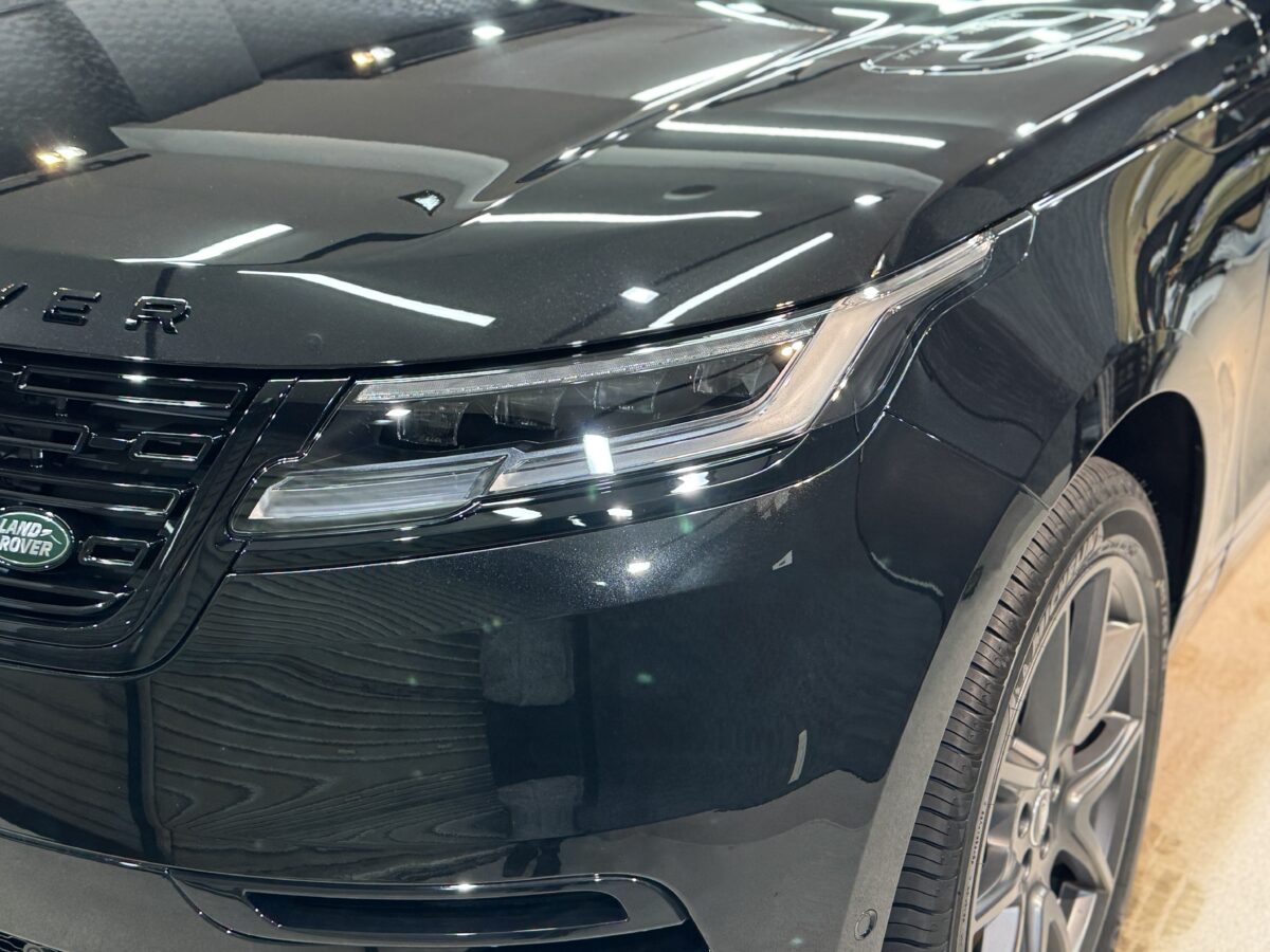 新型車レンジローバ ヴェラールのガラスコーティング施工完了