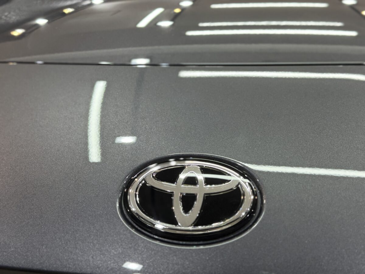 新型車トヨタ GR86へのセラミックコーティング施工が完了