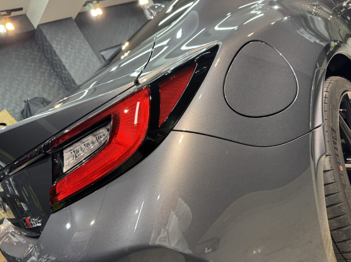 新型車トヨタ GR86へのセラミックコーティング施工が完了