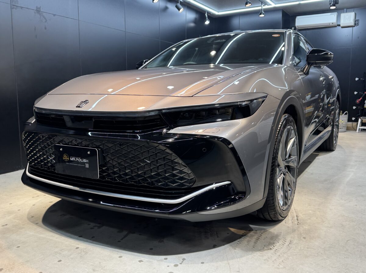 新型車トヨタ クラウンクロスオーバーのガラスコーティング施工車事例 ／ 神奈川県横浜市中区T様より