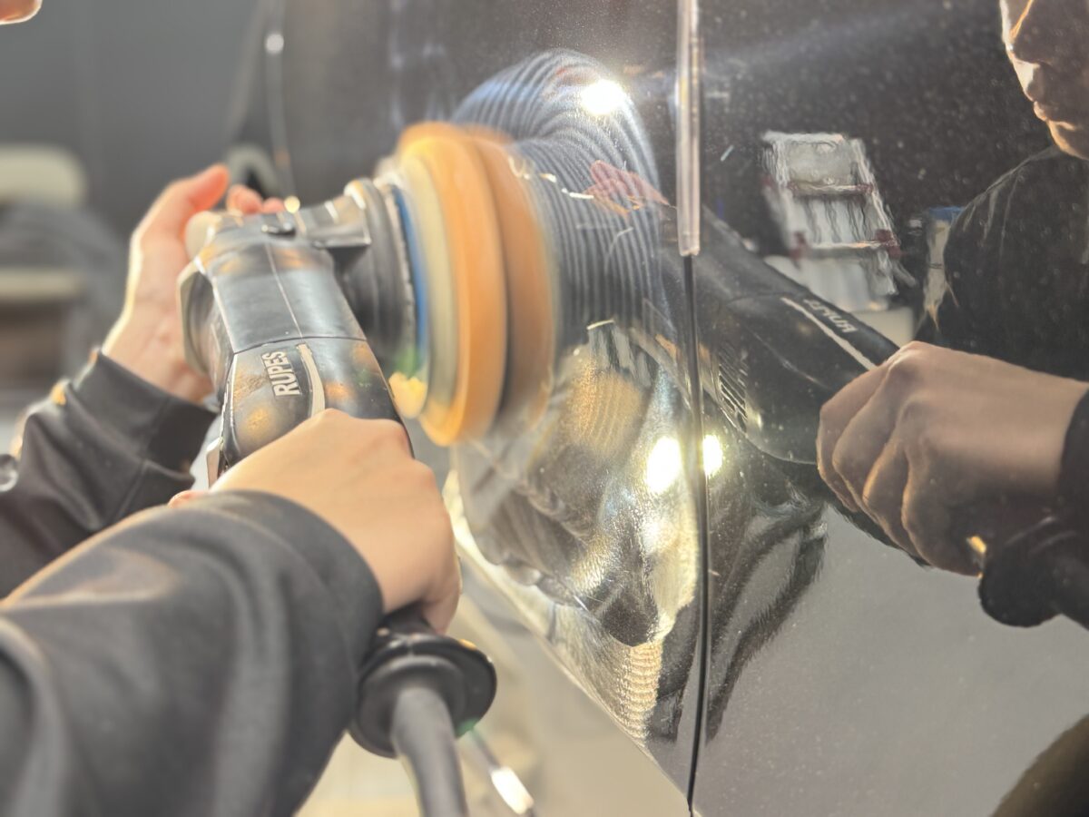 ポリッシング(研磨)作業