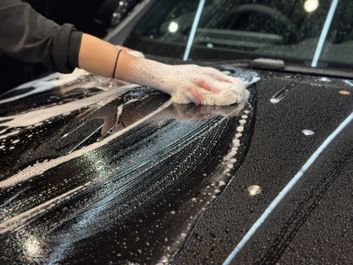二度目の純水洗車 → コーティング塗布へ