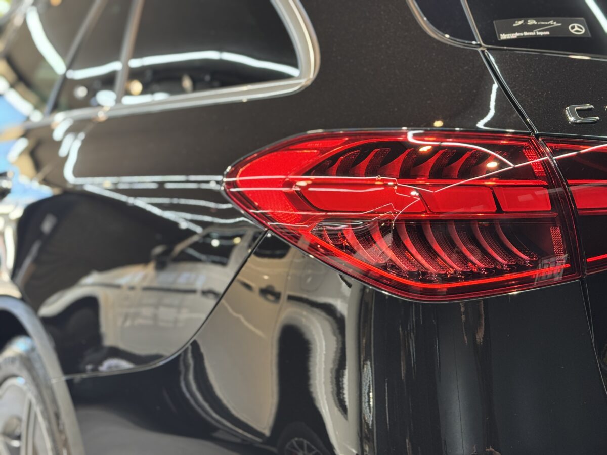 メルセデス・ベンツ Cクラスへのセラミックコーティング二層施工 完了