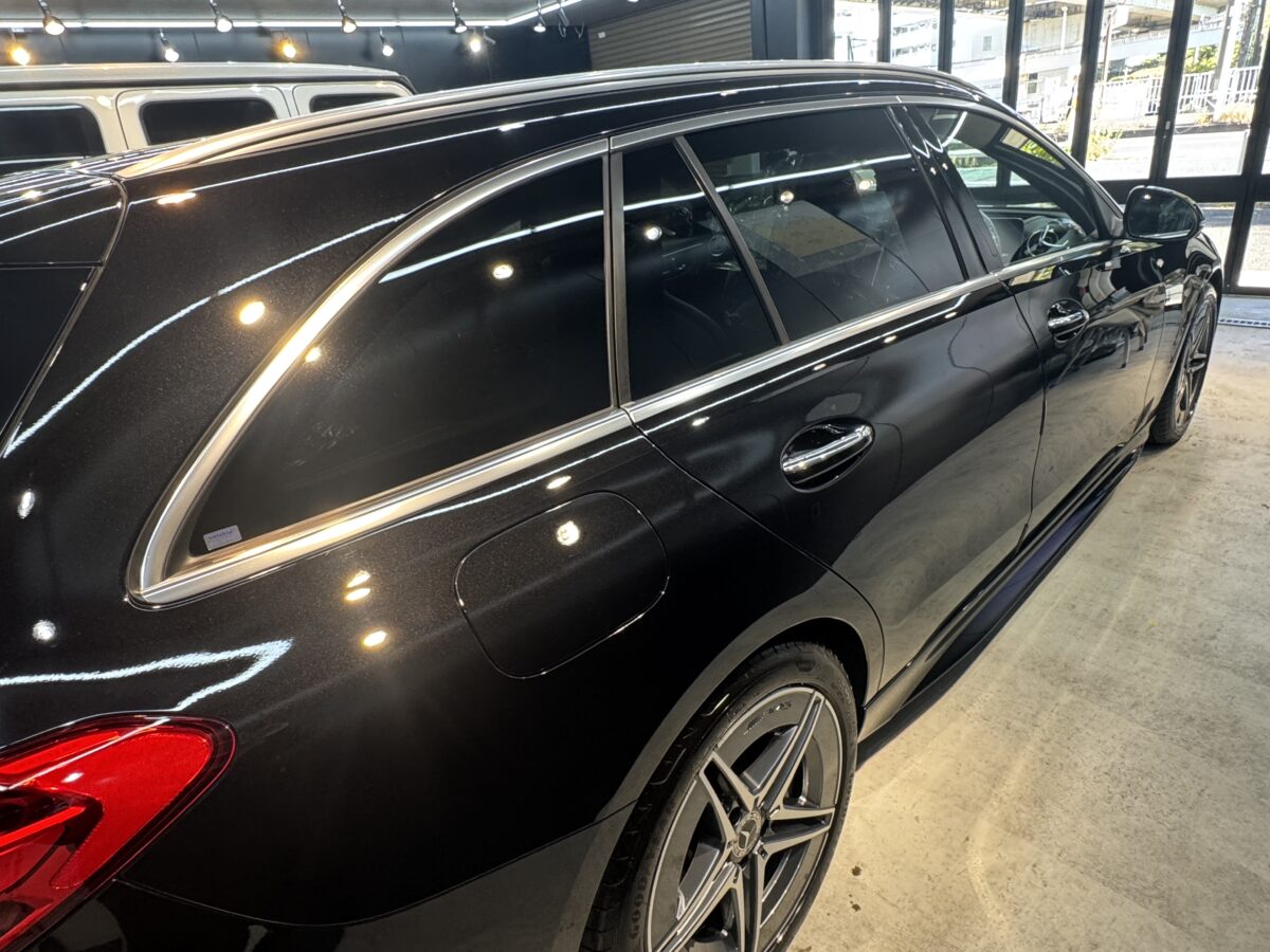メルセデス・ベンツ Cクラスへのセラミックコーティング二層施工 完了