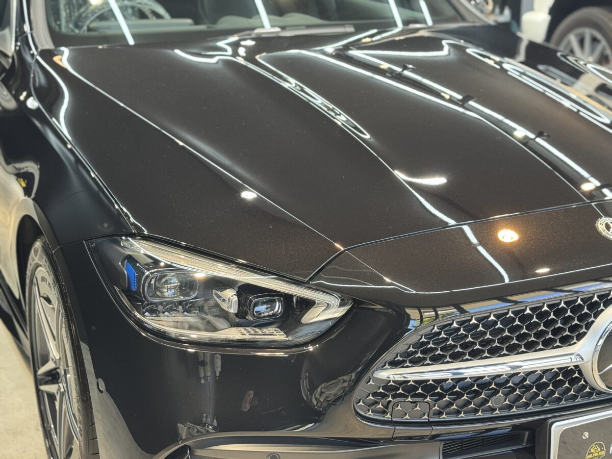 メルセデス・ベンツ Cクラスへのセラミックコーティング二層施工 完了