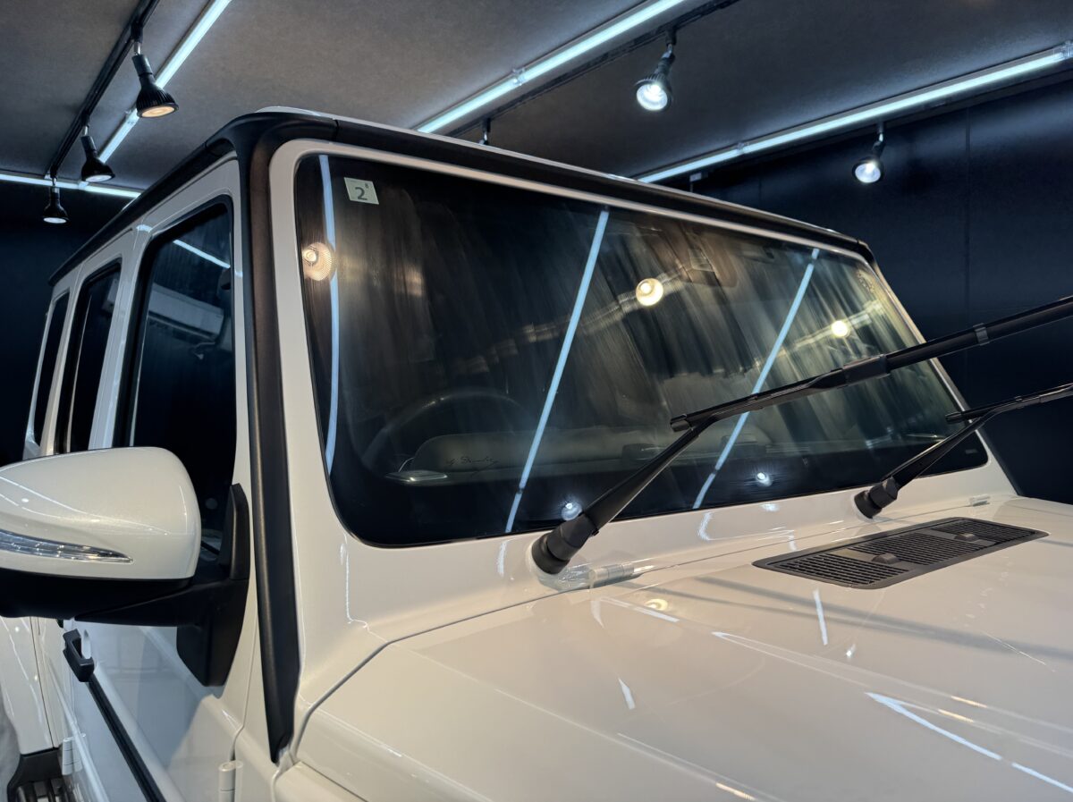 窓ガラス撥水加工と窓ガラス鱗（ウロコ）除去