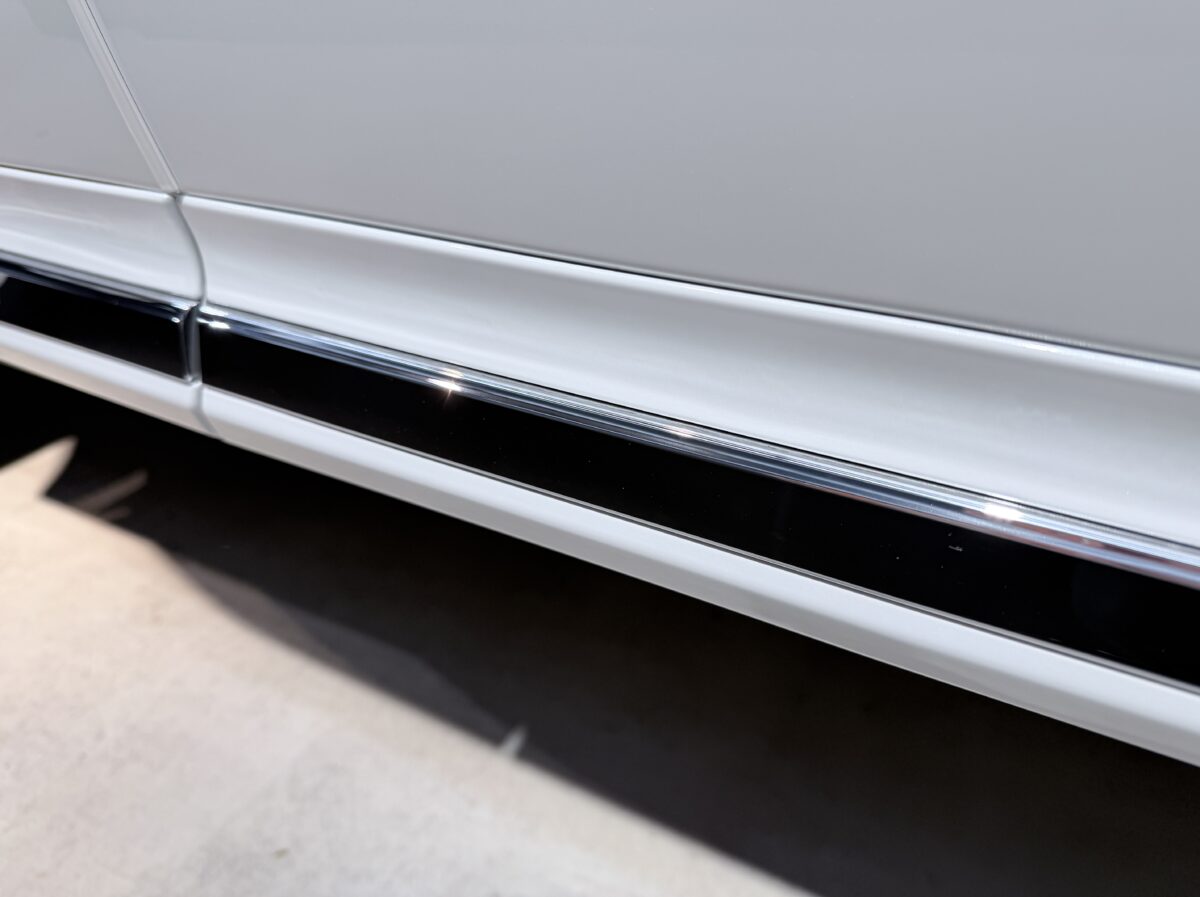 VOLVO XC40 コーティング前の下地処理工程