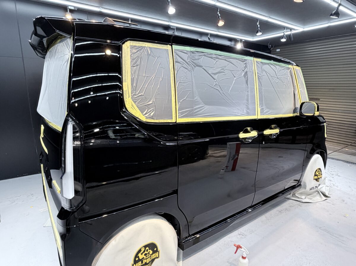 新型N-BOXのフルマスキングと塗装状態